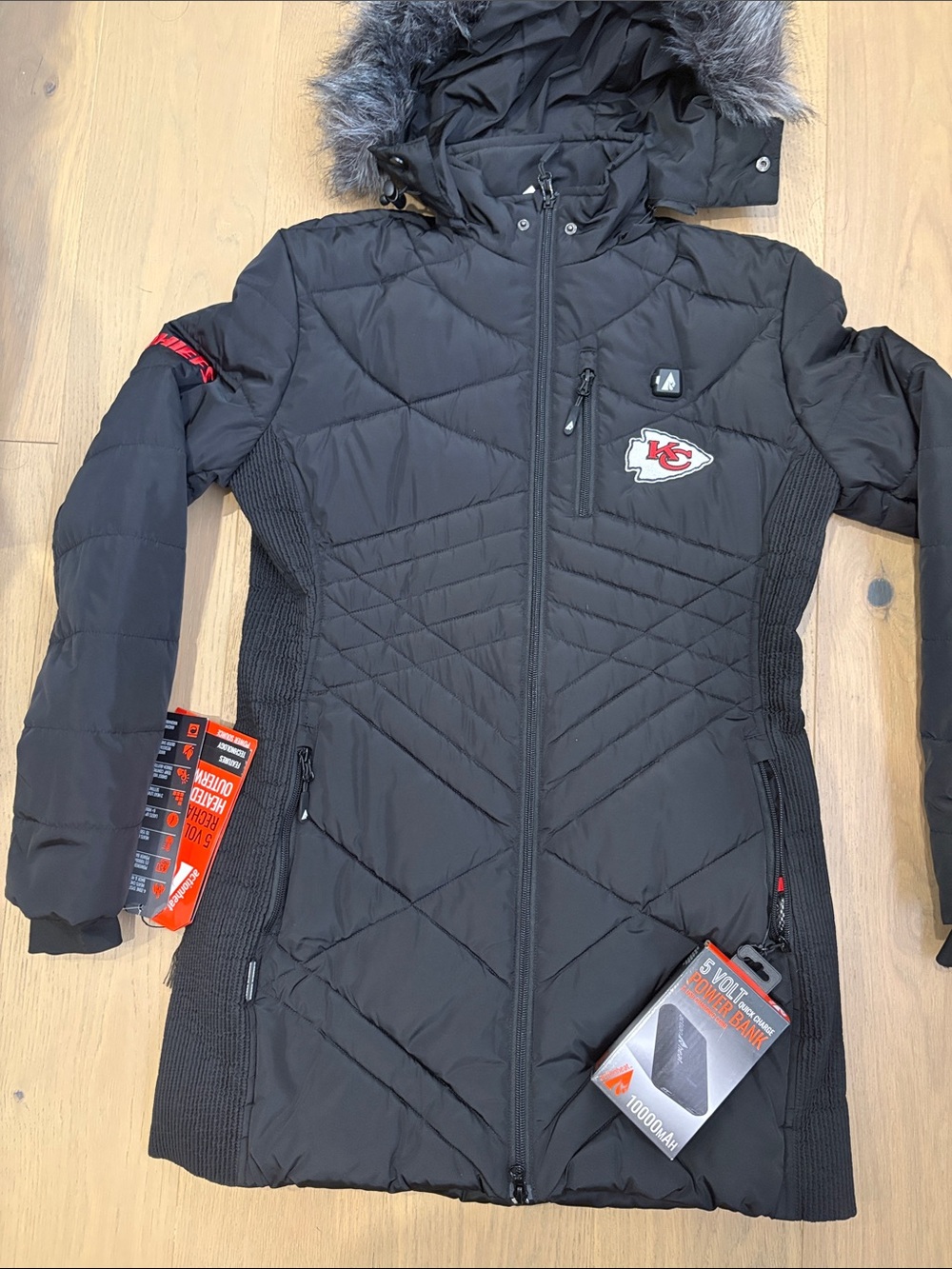 BNWT actionheat Kansas City Chiefs Heated Women’s Jacket Size M
